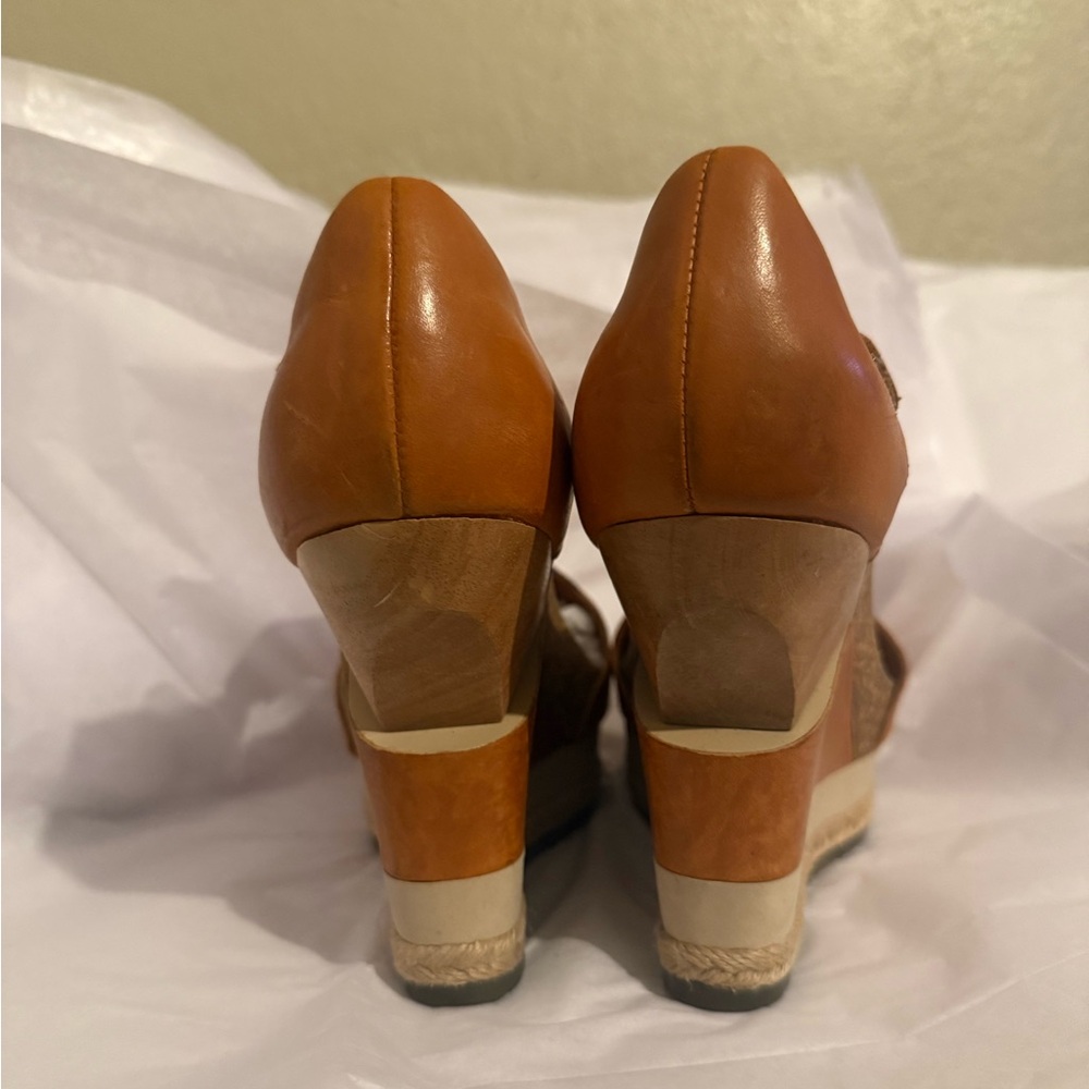Tsubo Women's Tan Wedge Sandals - Picture 3 of 5